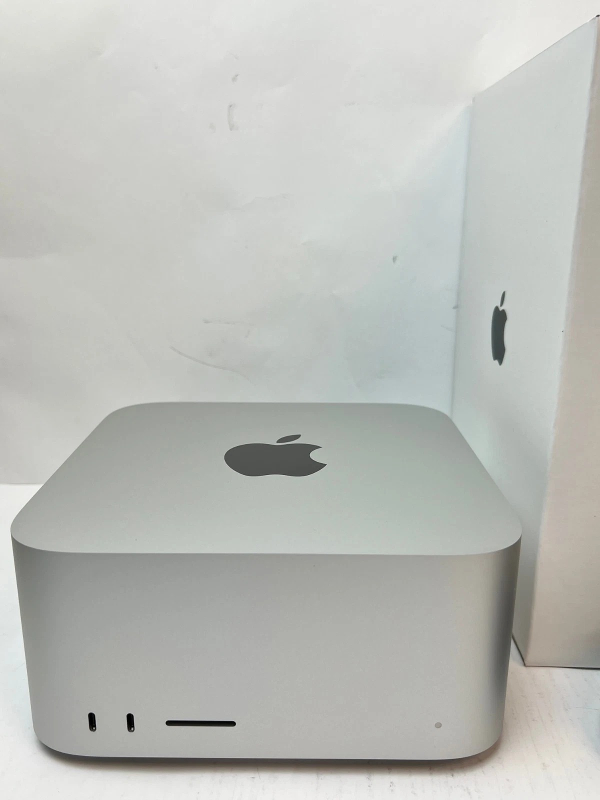 2022 Apple Mac Studio M1 Max A2615 (3.2GHz 32Core GPU 32GB RAM 512GB SSD) thumbnail 2