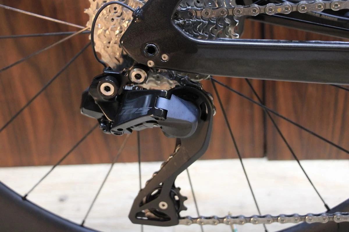 2023 Trek Madone SL6 Gen6 Full Carbon Shimano 105 R7170 Di2 2x12 Speed Size 52 thumbnail 3