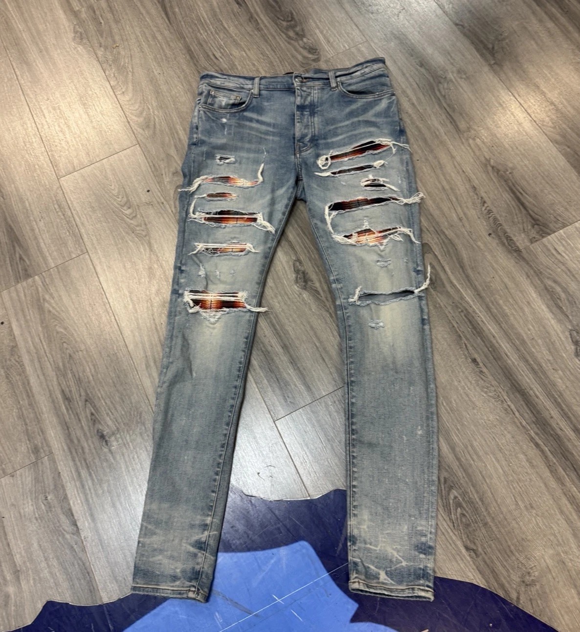 AMIRI Plaid Bandana Distressed Denim “Thrasher” Jeans – Clay Indigo – Size 34 – Gently Worn thumbnail 1