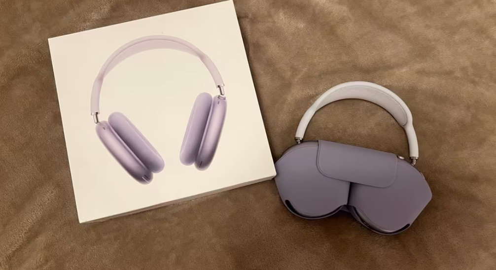 Apple AirPods Max Violet USB-C – Excellent Condition, with Original Box thumbnail 8