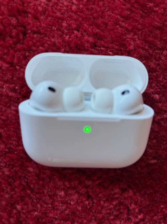 Apple Airpods Pro 3 thumbnail 1