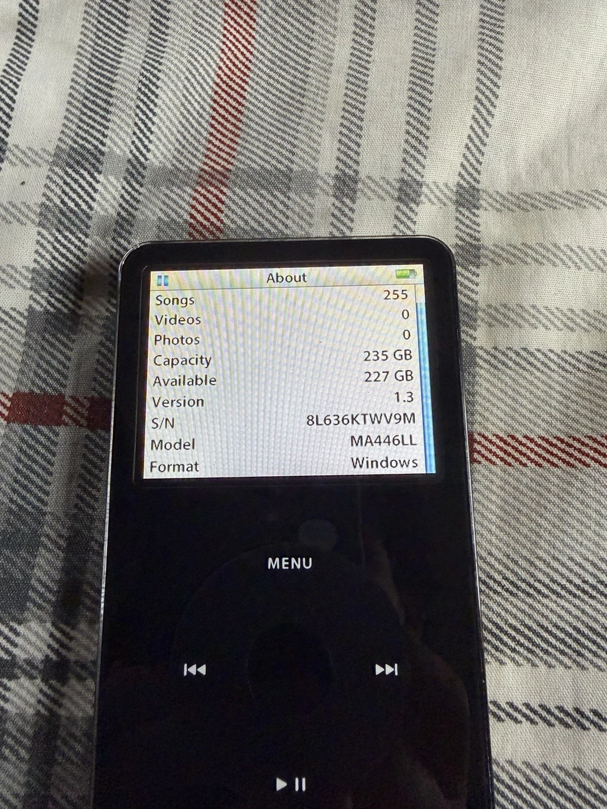 Apple iPod Classic 5th Generation Black 256 GB thumbnail 3