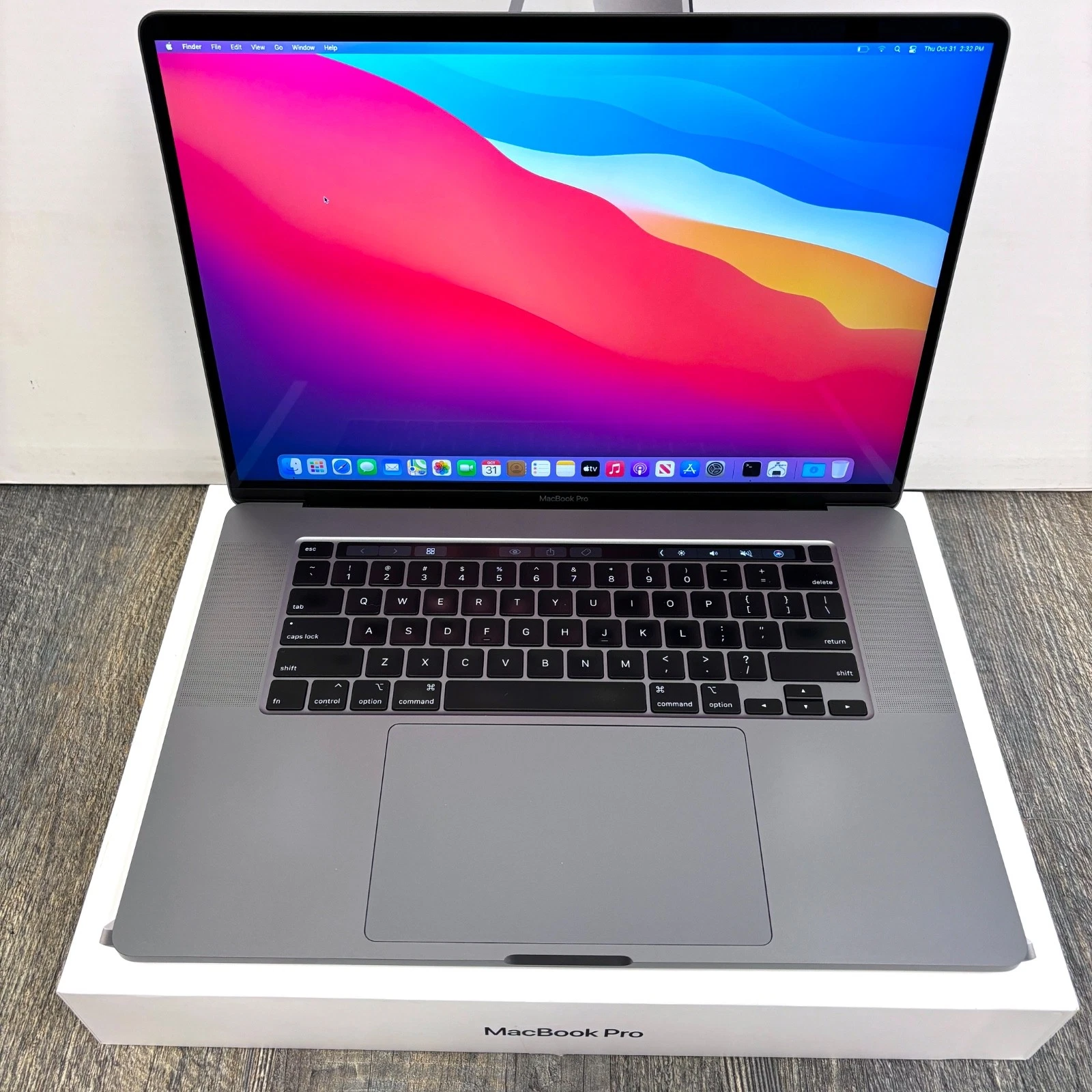 Apple 16 Inch MacBook Pro 2019/2021 Core i9 32GB RAM 1TB SSD + WARRANTY Space thumbnail 1