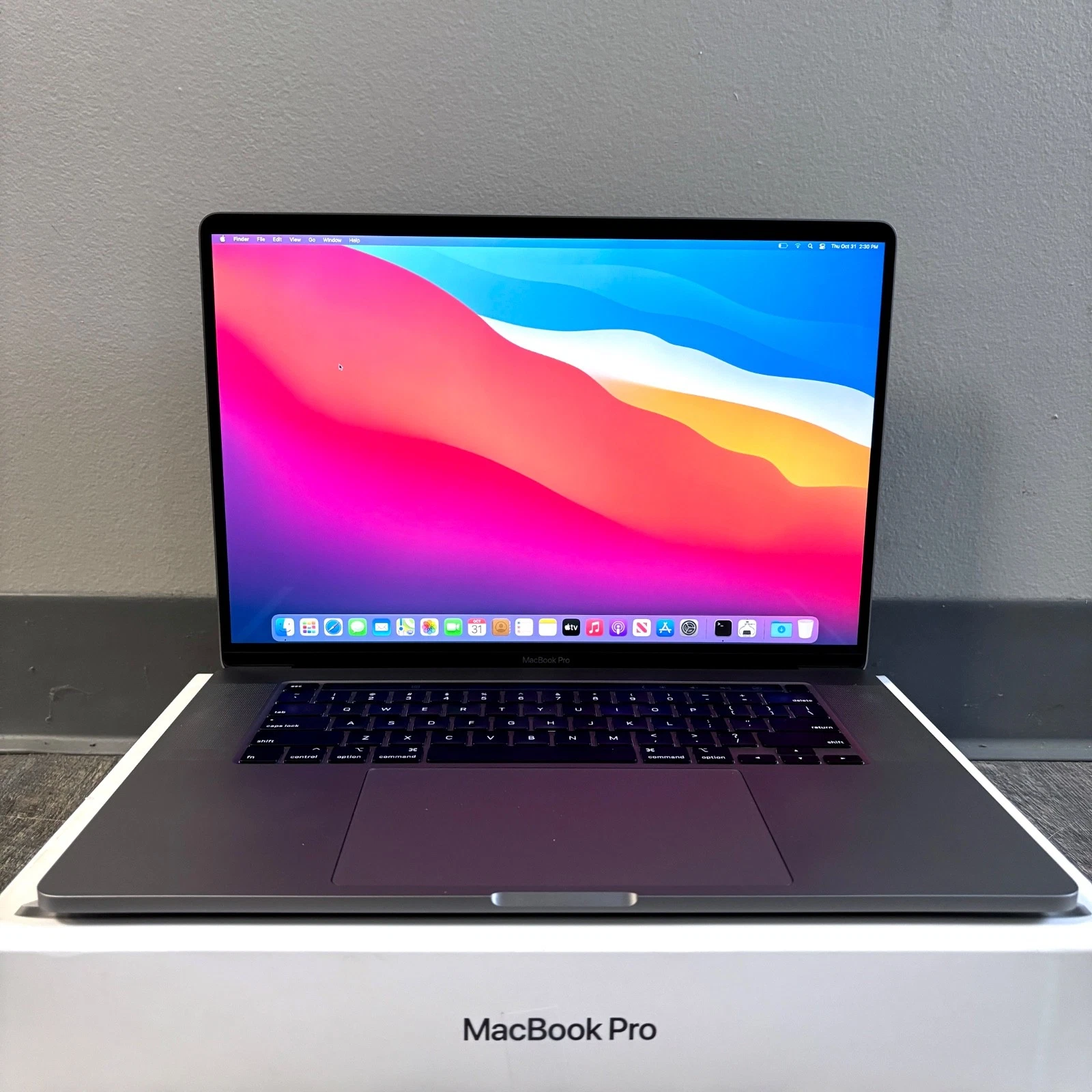 Apple 16 Inch MacBook Pro 2019/2021 Core i9 32GB RAM 1TB SSD + WARRANTY Space thumbnail 3