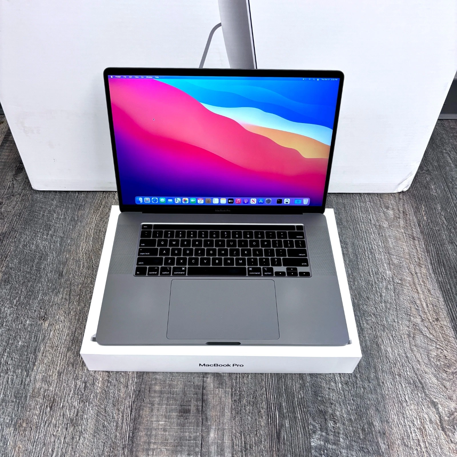 Apple 16 Inch MacBook Pro 2019/2021 Core i9 32GB RAM 1TB SSD + WARRANTY Space thumbnail 5