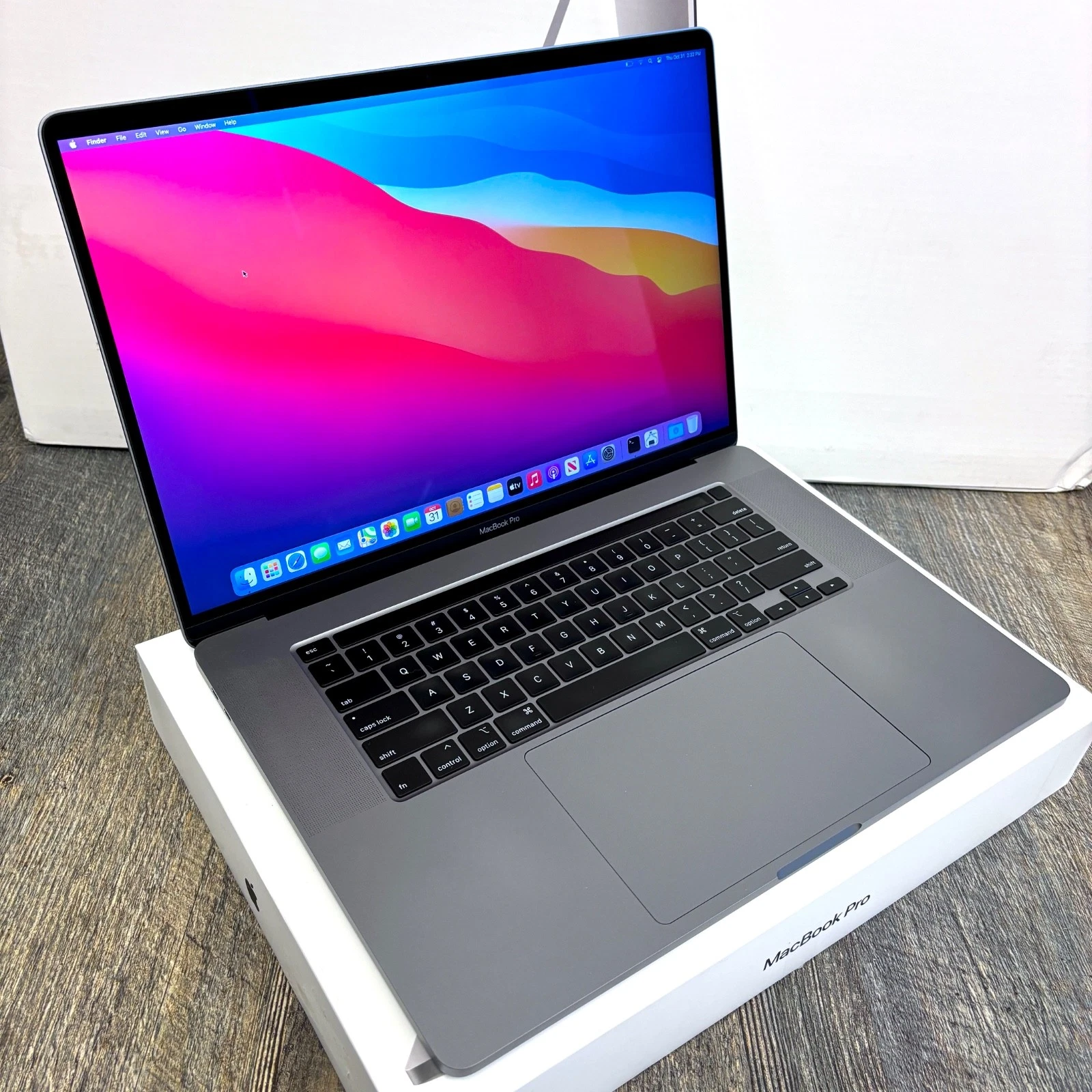 Apple 16 Inch MacBook Pro 2019/2021 Core i9 32GB RAM 1TB SSD + WARRANTY Space thumbnail 8