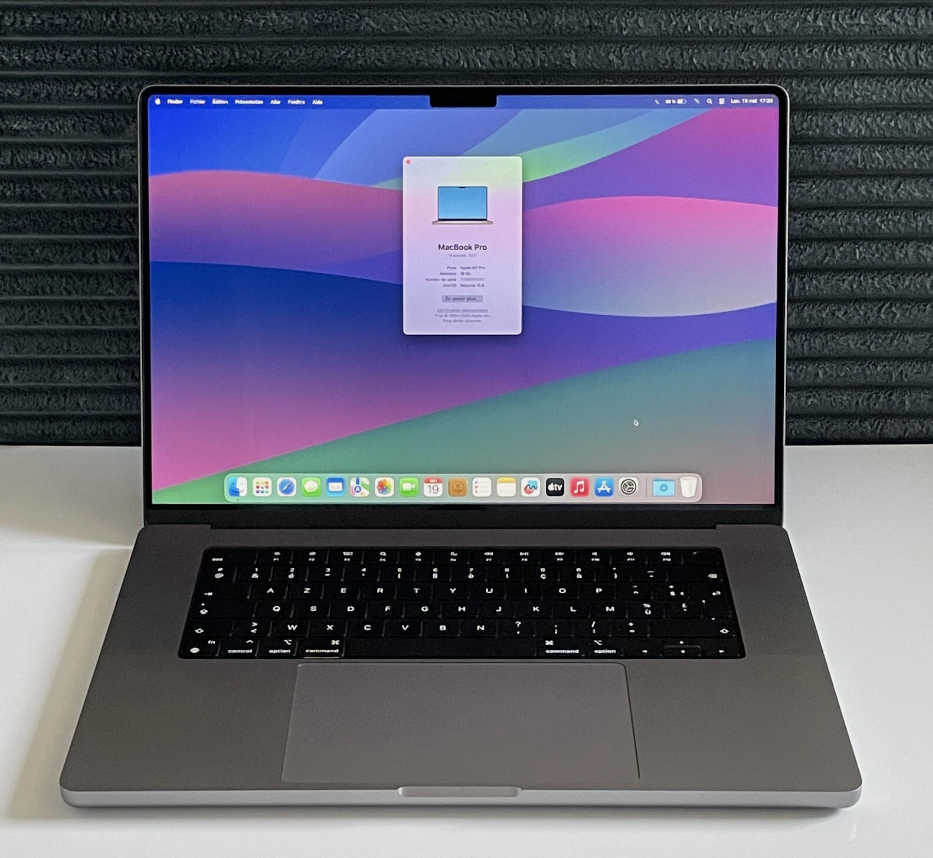 Apple MacBook Pro 16” M1 Pro -16GB RAM, 1TB SSD, Space Gray thumbnail 1