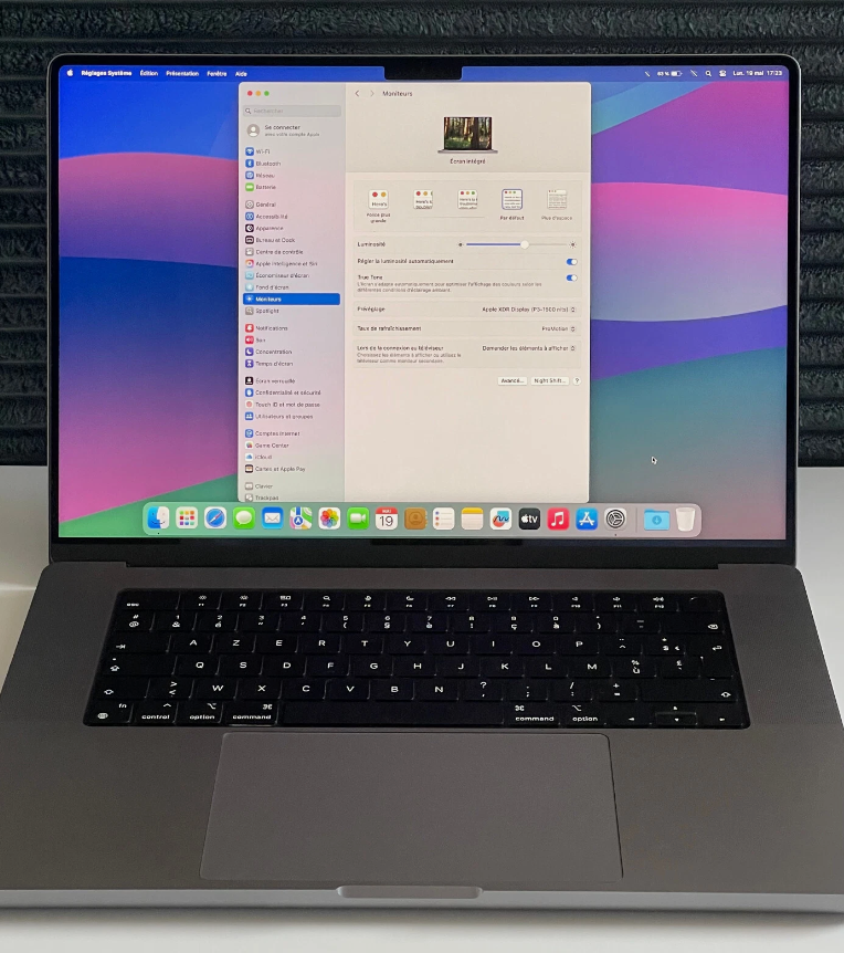 Apple MacBook Pro 16” M1 Pro -16GB RAM, 1TB SSD, Space Gray thumbnail 5