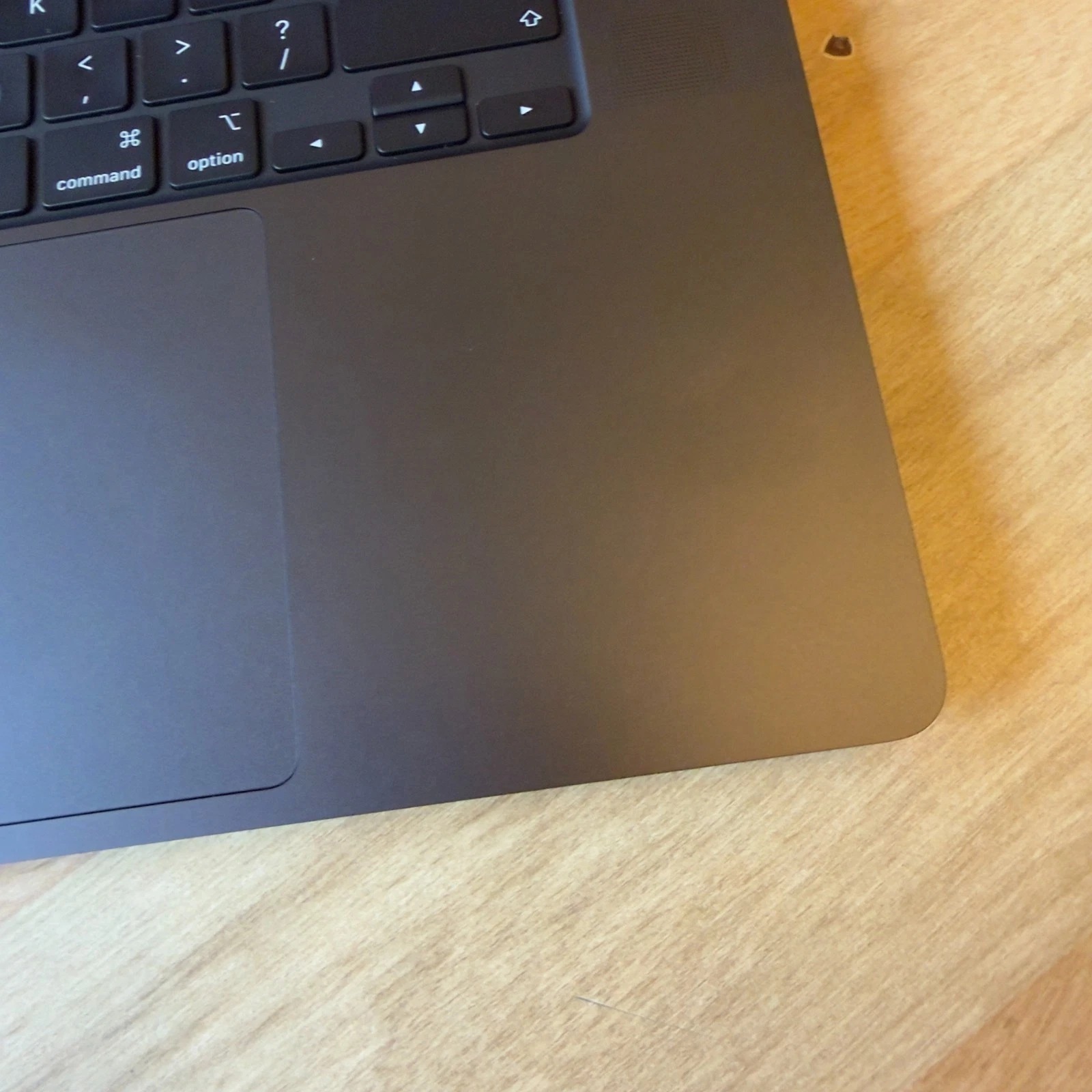 Apple MacBook Pro 16" M1 MAX 32GB 2TB 10 CPU/32 GPU Space Gray ***immaculate*** thumbnail 10