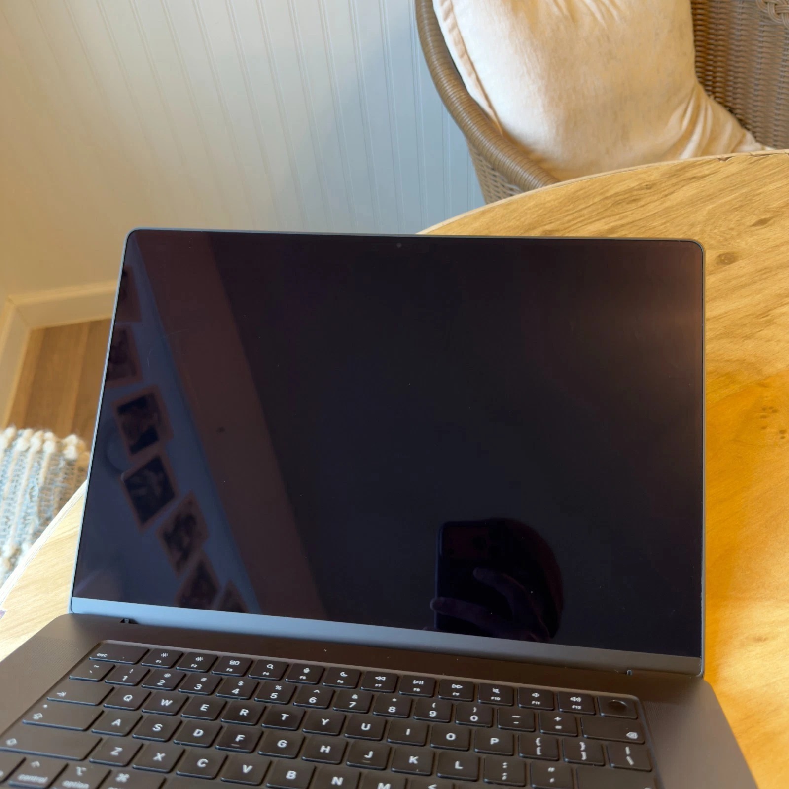 Apple MacBook Pro 16" M1 MAX 32GB 2TB 10 CPU/32 GPU Space Gray ***immaculate*** thumbnail 14