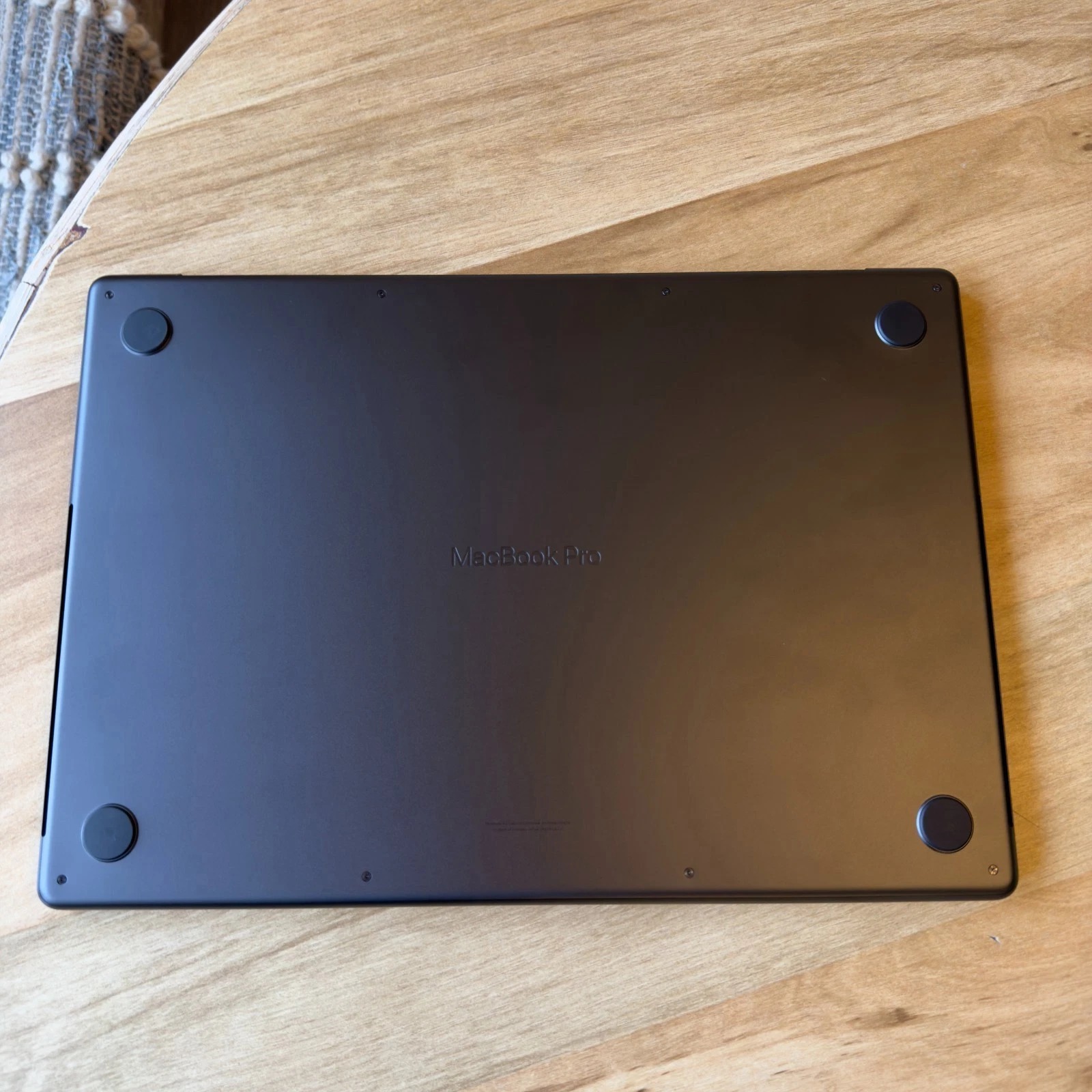 Apple MacBook Pro 16" M1 MAX 32GB 2TB 10 CPU/32 GPU Space Gray ***immaculate*** thumbnail 20