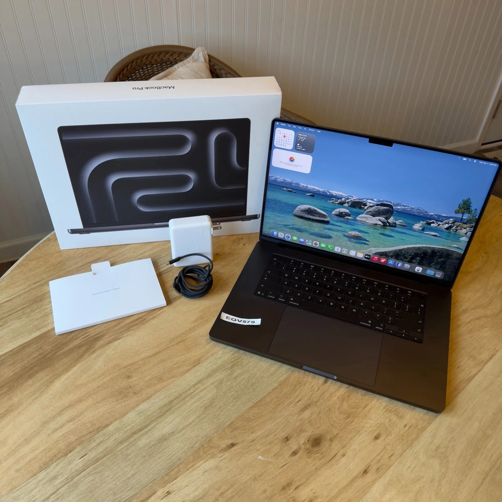 Apple MacBook Pro 16" M1 MAX 32GB 2TB 10 CPU/32 GPU Space Gray ***immaculate*** thumbnail 22