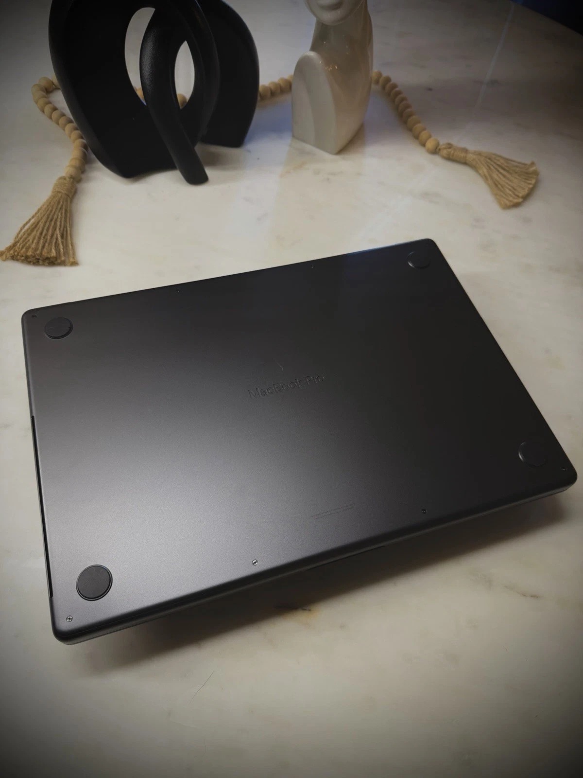 Apple MacBook Pro 16 pouces M4 Pro thumbnail 4