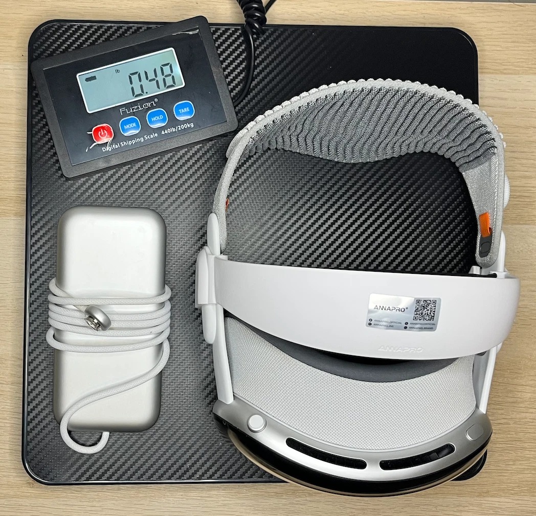 Apple Vision Pro 256GB (M2) w/ AnnaPro Headset thumbnail 4