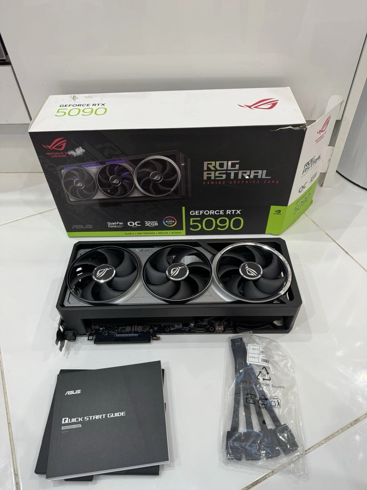 ASUS GEFORCE RTX 5090 ROG ASTRAL 32GB OC GAMING GRAPHICS CARD thumbnail 8