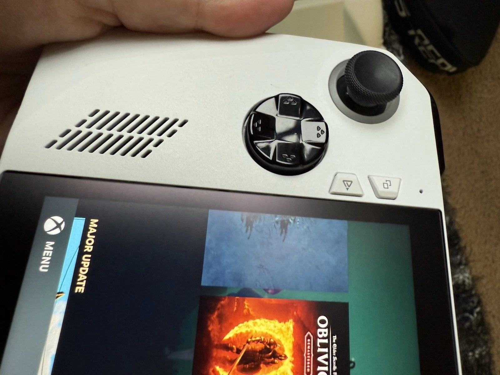 ASUS ROG Ally FHD 120Hz Handheld Gaming PC 2TB Ryzen Z1 thumbnail 4