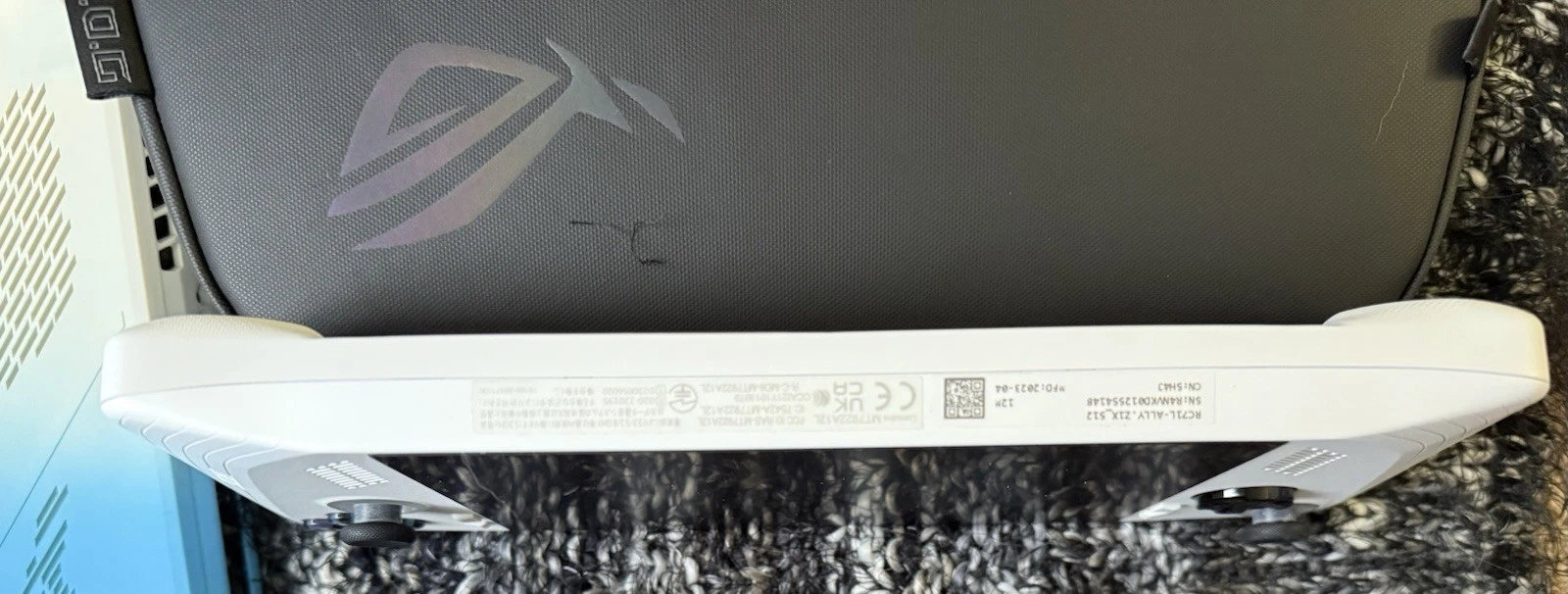 ASUS ROG Ally FHD 120Hz Handheld Gaming PC 2TB Ryzen Z1 thumbnail 9