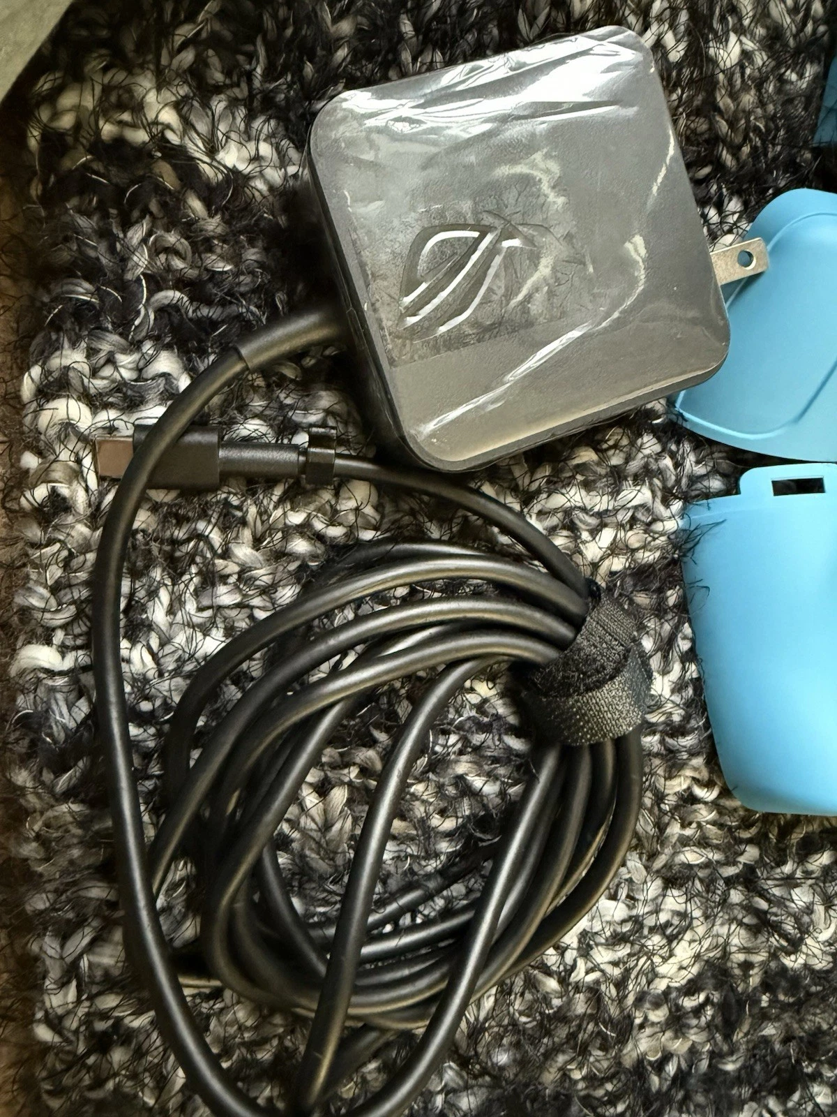 ASUS ROG Ally FHD 120Hz Handheld Gaming PC 2TB Ryzen Z1 thumbnail 12