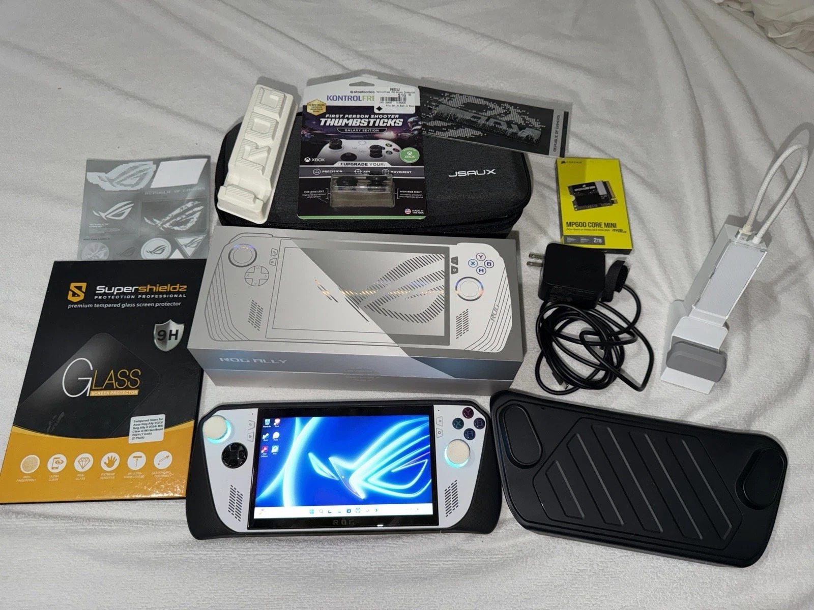 ASUS ROG Ally Z1 Extreme 7” 120Hz PC Gaming Handheld (White) 2TB SSD thumbnail 1