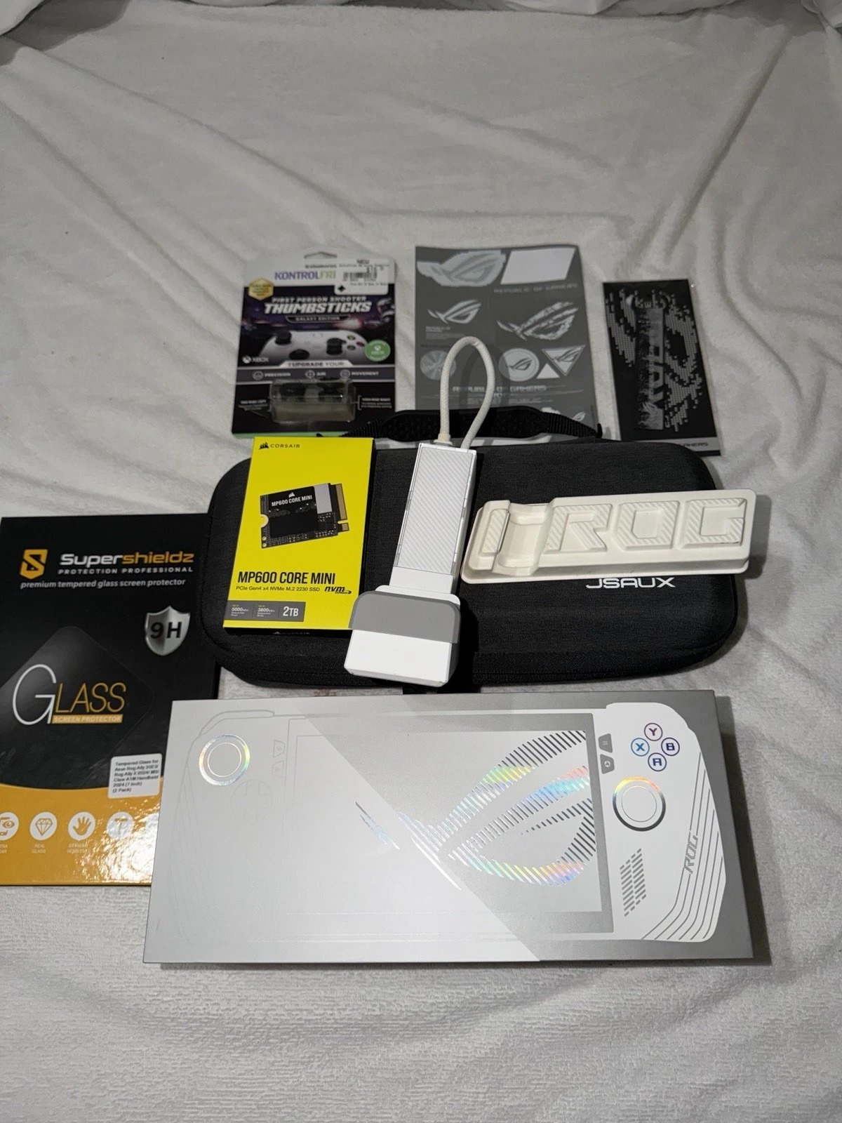 ASUS ROG Ally Z1 Extreme 7” 120Hz PC Gaming Handheld (White) 2TB SSD thumbnail 12