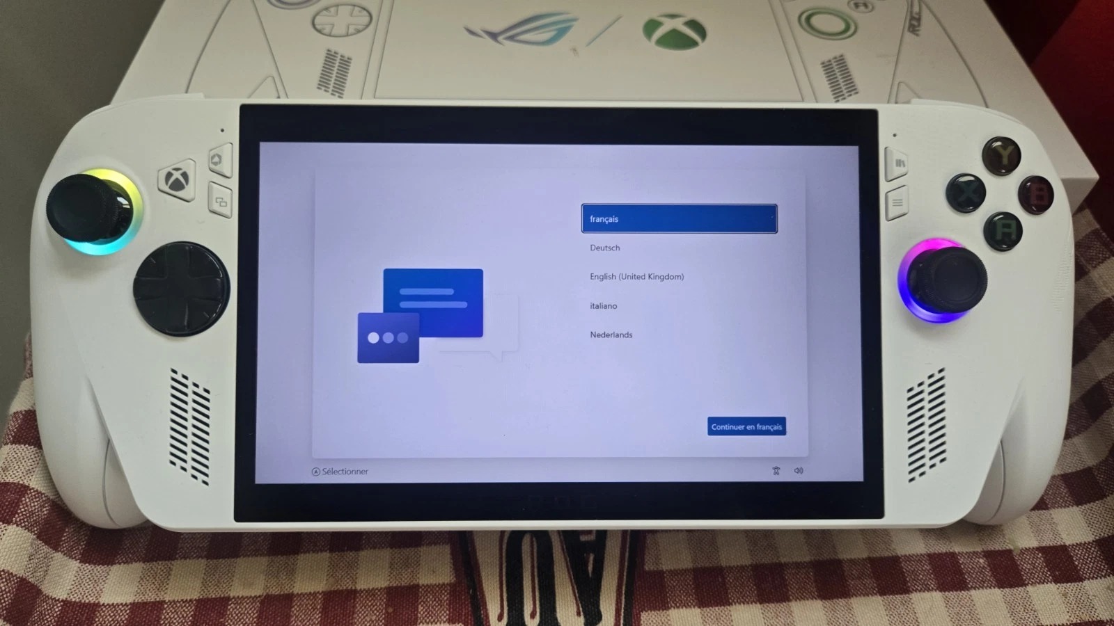 ASUS ROG Xbox Ally – AMD Ryzen Z2 | 16GB RAM / 512GB Storage | 7" Portable Console thumbnail 1