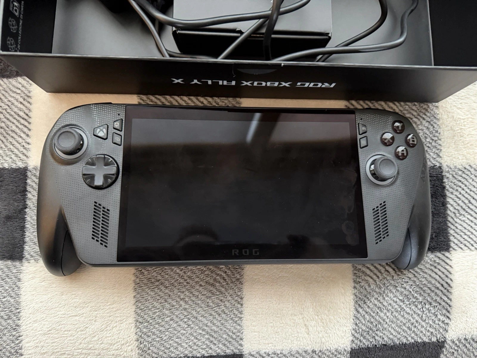 ASUS ROG Xbox Ally X AMD Ryzen AI Z2 Extreme / 24GB RAM / 1TB SSD 120Hz thumbnail 1