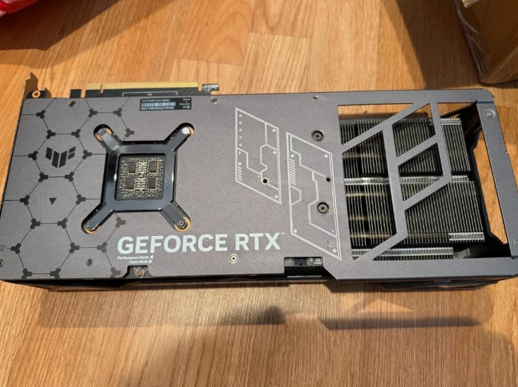 ASUS TUF Gaming GeForce RTX 4090 OC 24GB GDDR6X Graphics Card thumbnail 2