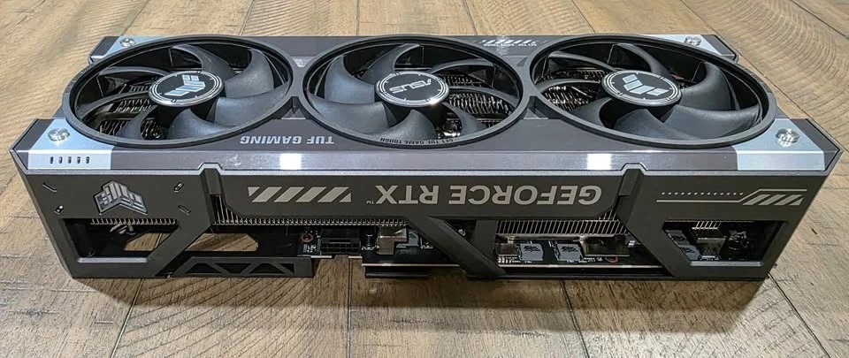 ASUS TUF Gaming OC GeForce RTX 5090 32GB Graphics Card – 32GB GDDR7 | PCIe 5.0 | 21760 CUDA Cores | 8K Support | Triple-Fan Cooling thumbnail 5