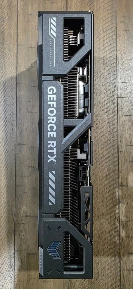 ASUS TUF Gaming OC GeForce RTX 5090 32GB Graphics Card – 32GB GDDR7 | PCIe 5.0 | 21760 CUDA Cores | 8K Support | Triple-Fan Cooling thumbnail 8