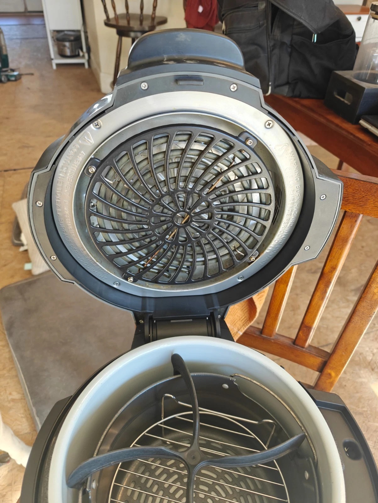 ATTIC FIND Ninja FD401 Foodi 12-In-1 Deluxe XL 8 Qt Pressure Cooker Air Fryer thumbnail 3