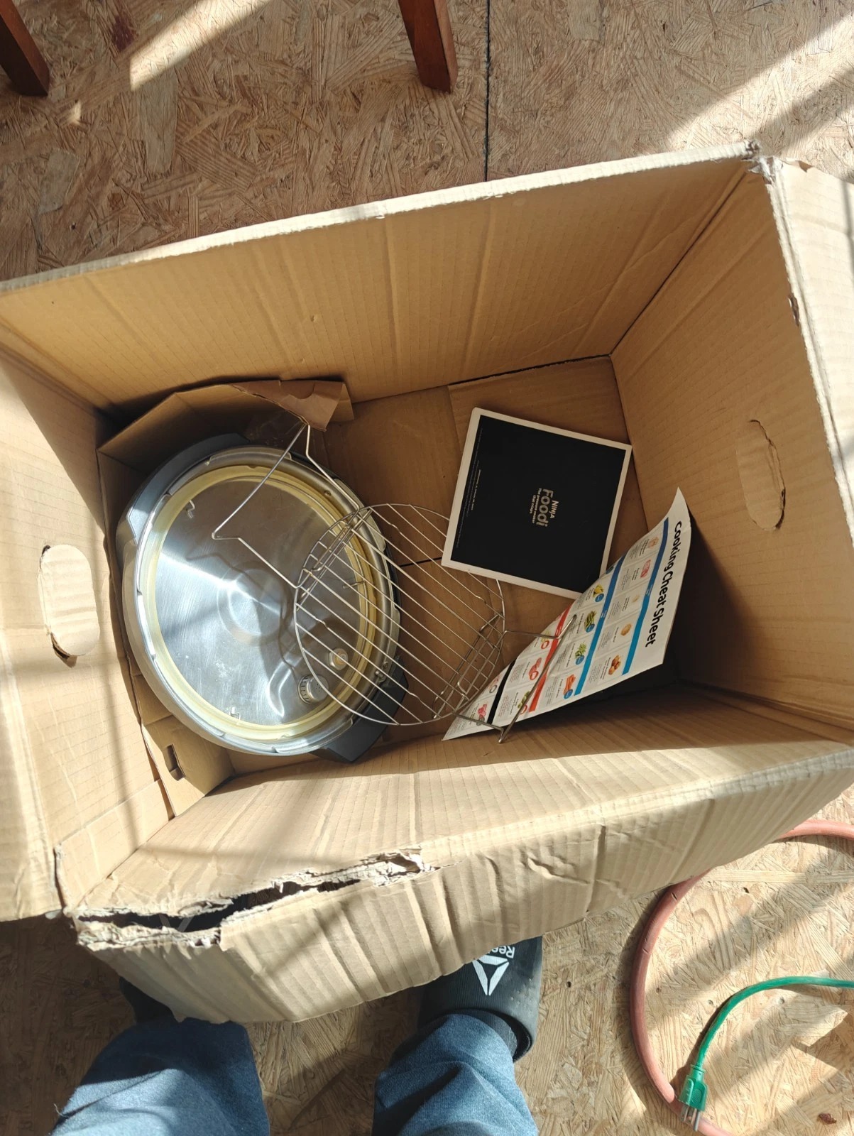 ATTIC FIND Ninja FD401 Foodi 12-In-1 Deluxe XL 8 Qt Pressure Cooker Air Fryer thumbnail 5