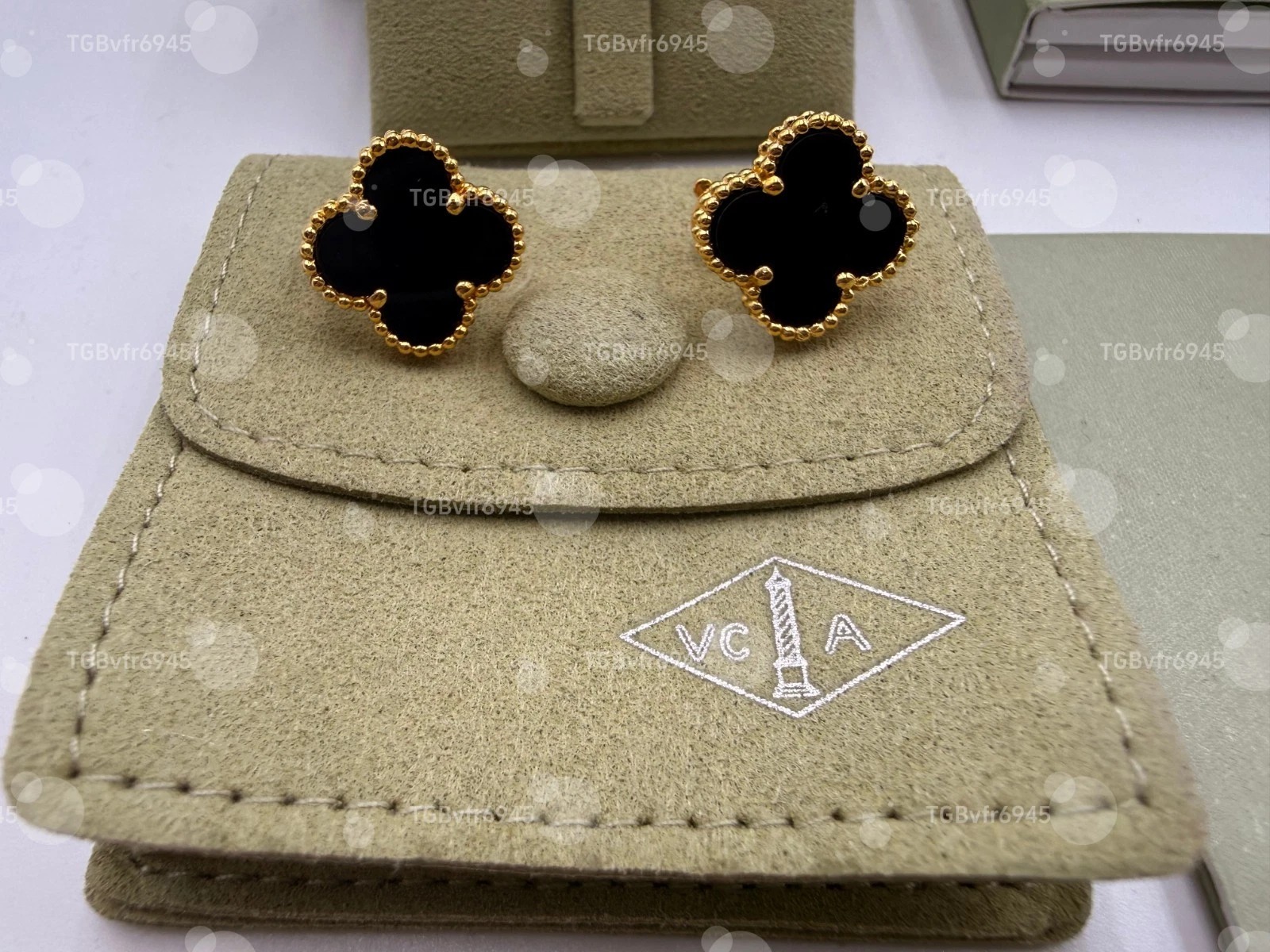 Authentic Van Cleef & Arpels Vintage Alhambra 18K YG Onyx Earrings