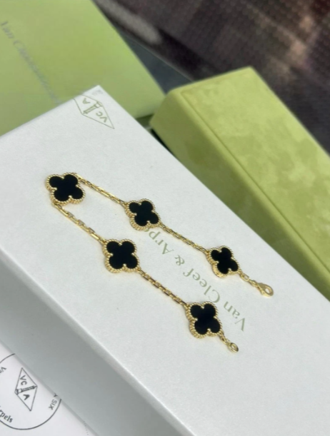 Authentic Van Cleef & Arpels Vintage Alhambra 5-Motif Bracelet in Onyx & 18K Gold