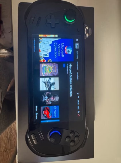 AYANEO 3 – 64GB RAM, 2TB SSD, AI 9 HX 370, OLED Display thumbnail 2