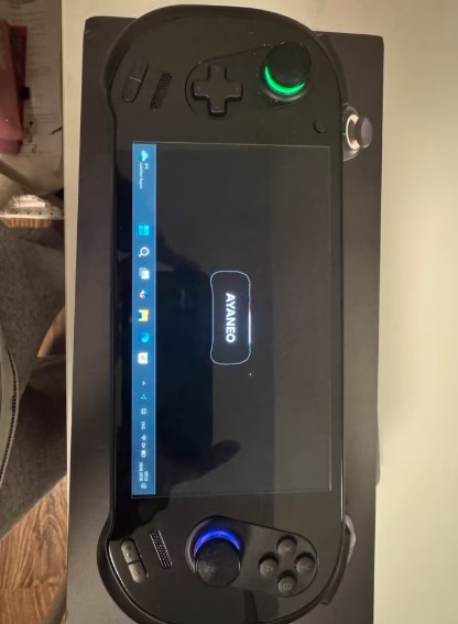 AYANEO 3 – 64GB RAM, 2TB SSD, AI 9 HX 370, OLED Display thumbnail 8