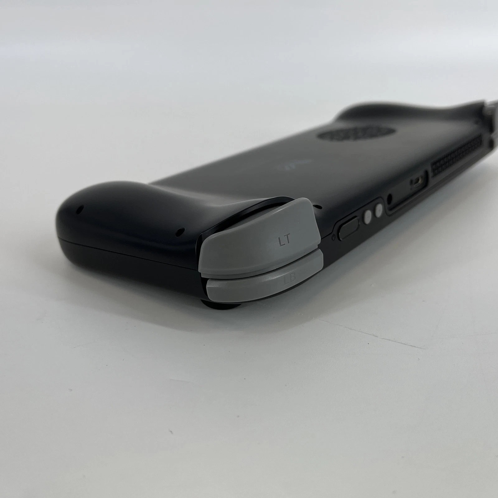 AYANEO Next Standard Console Black 1TB w/ Case & Charger - Excellent thumbnail 2