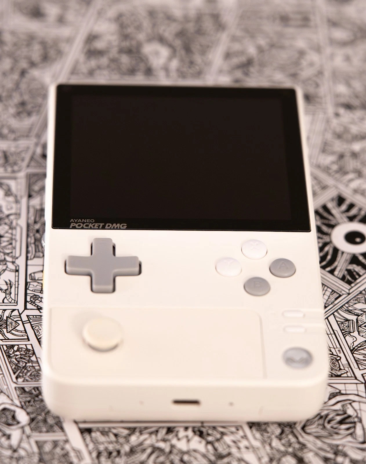 AYANEO POCKET DMG Moon White 8GB RAM, 128GB Storage, Snapdragon G3X Gen2 thumbnail 1