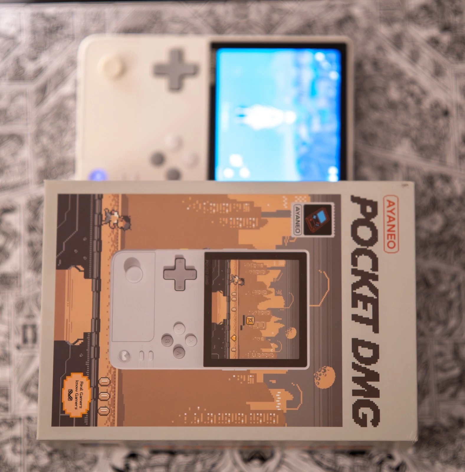 AYANEO POCKET DMG Moon White 8GB RAM, 128GB Storage, Snapdragon G3X Gen2 thumbnail 8