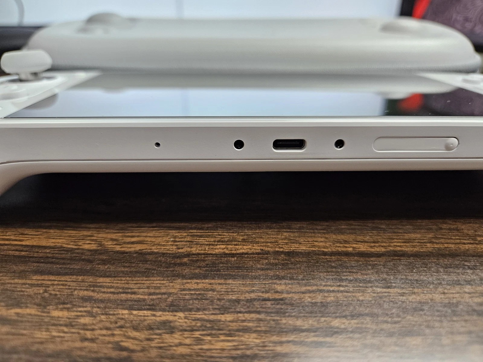 AYANEO Pocket EVO OLED 144hz 16gb Max white Snapdragon G3x + Case thumbnail 6