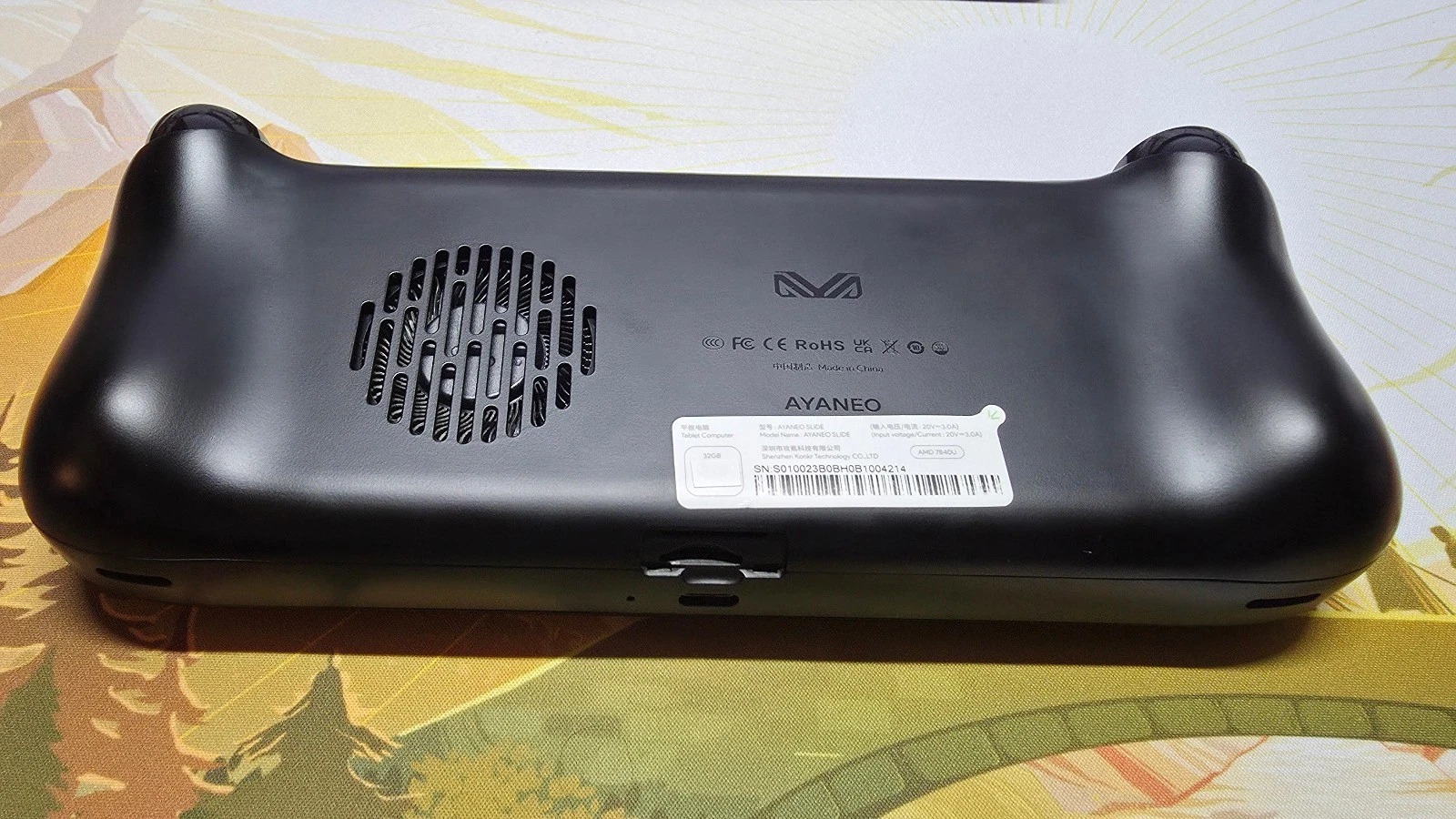 AYANEO SLIDE (Antec Core HS) Ryzen 7 7840U 32GB Ram, 1TB SSD, Black, W Case thumbnail 10