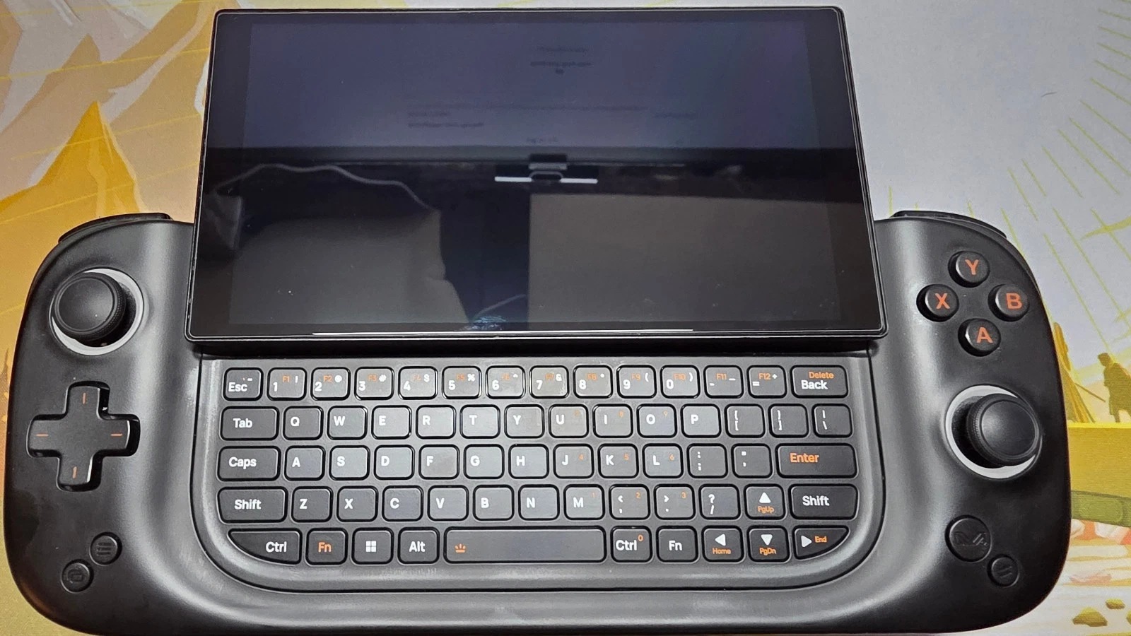 AYANEO SLIDE (Antec Core HS) Ryzen 7 7840U 32GB Ram, 1TB SSD, Black, W Case thumbnail 4