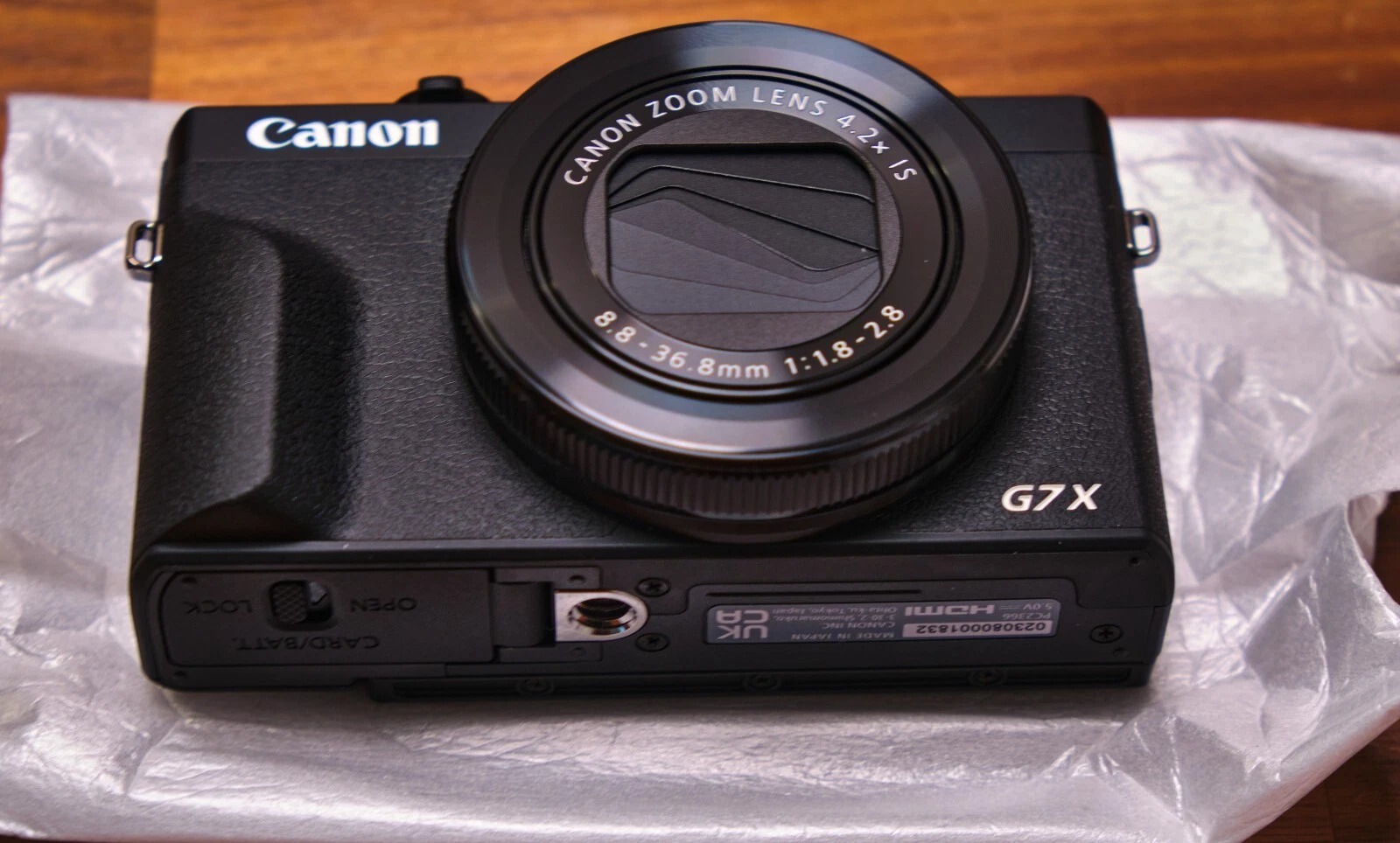 Brand new Canon Powershot G7 X Mark III compact camera with premium vlogger kit. thumbnail 11