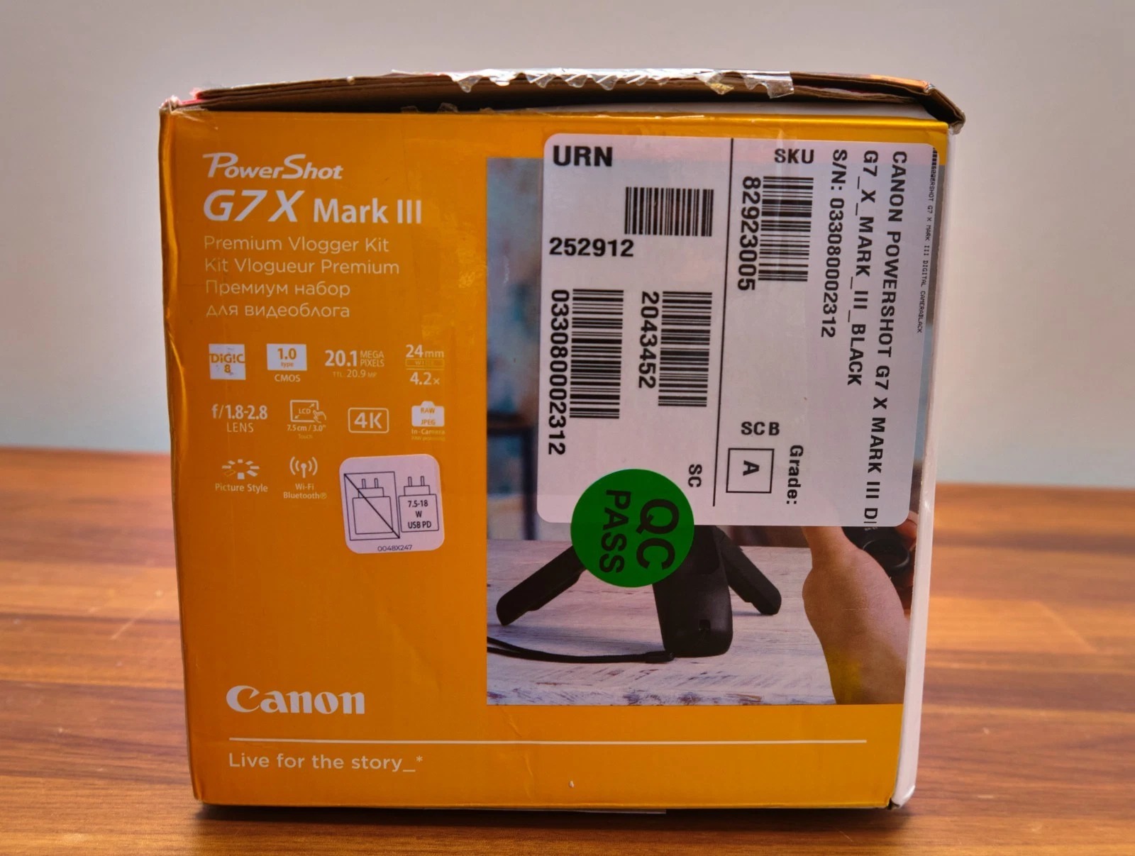 Brand new Canon Powershot G7 X Mark III compact camera with premium vlogger kit. thumbnail 17