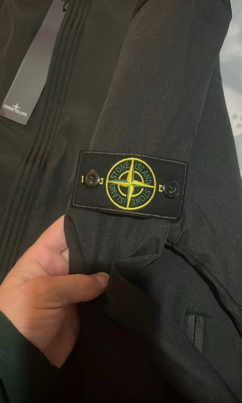 Brand New Stone Island Black Windbreaker Jacket – Size M, With Tags thumbnail 4