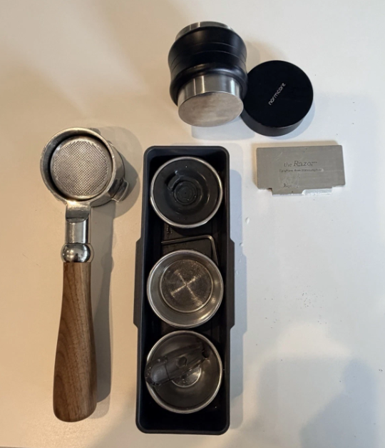 Breville Barista Touch BES880BSS Espresso Machine in Stainless Steel with Accessories thumbnail 7