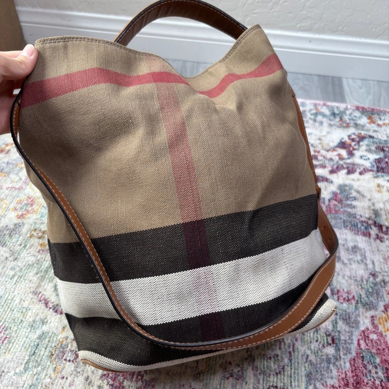 Burberry Check Canvas Bucket Bag – Beige Classic Nova Check – Vintage Shoulder Tote thumbnail 1