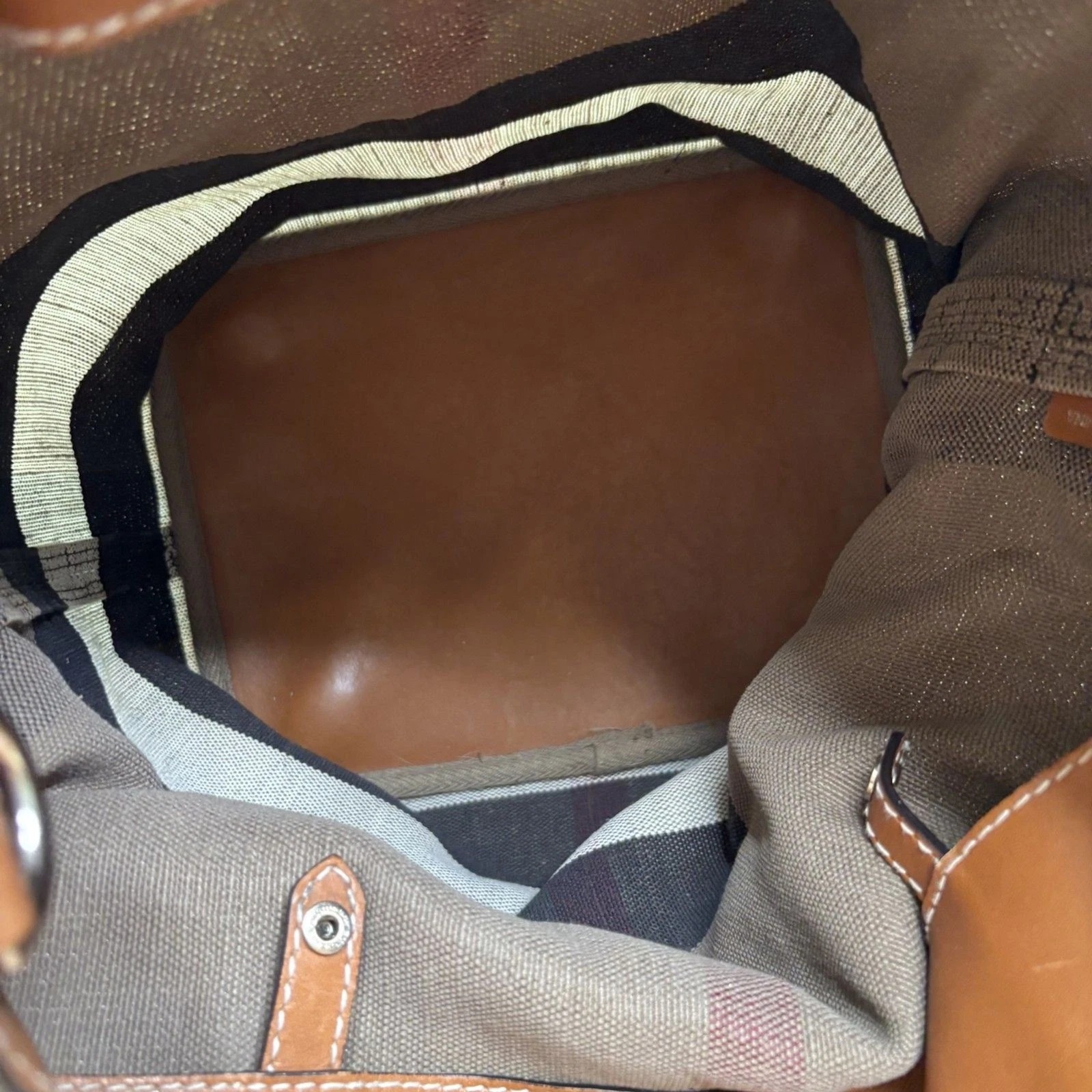 Burberry Check Canvas Bucket Bag – Beige Classic Nova Check – Vintage Shoulder Tote thumbnail 14