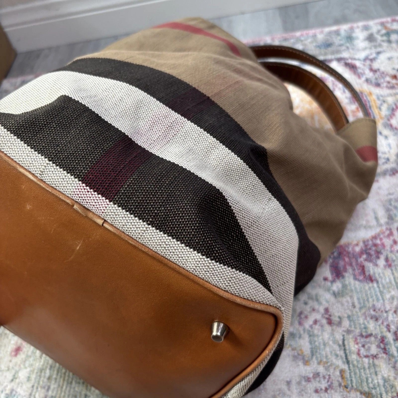 Burberry Check Canvas Bucket Bag – Beige Classic Nova Check – Vintage Shoulder Tote thumbnail 15