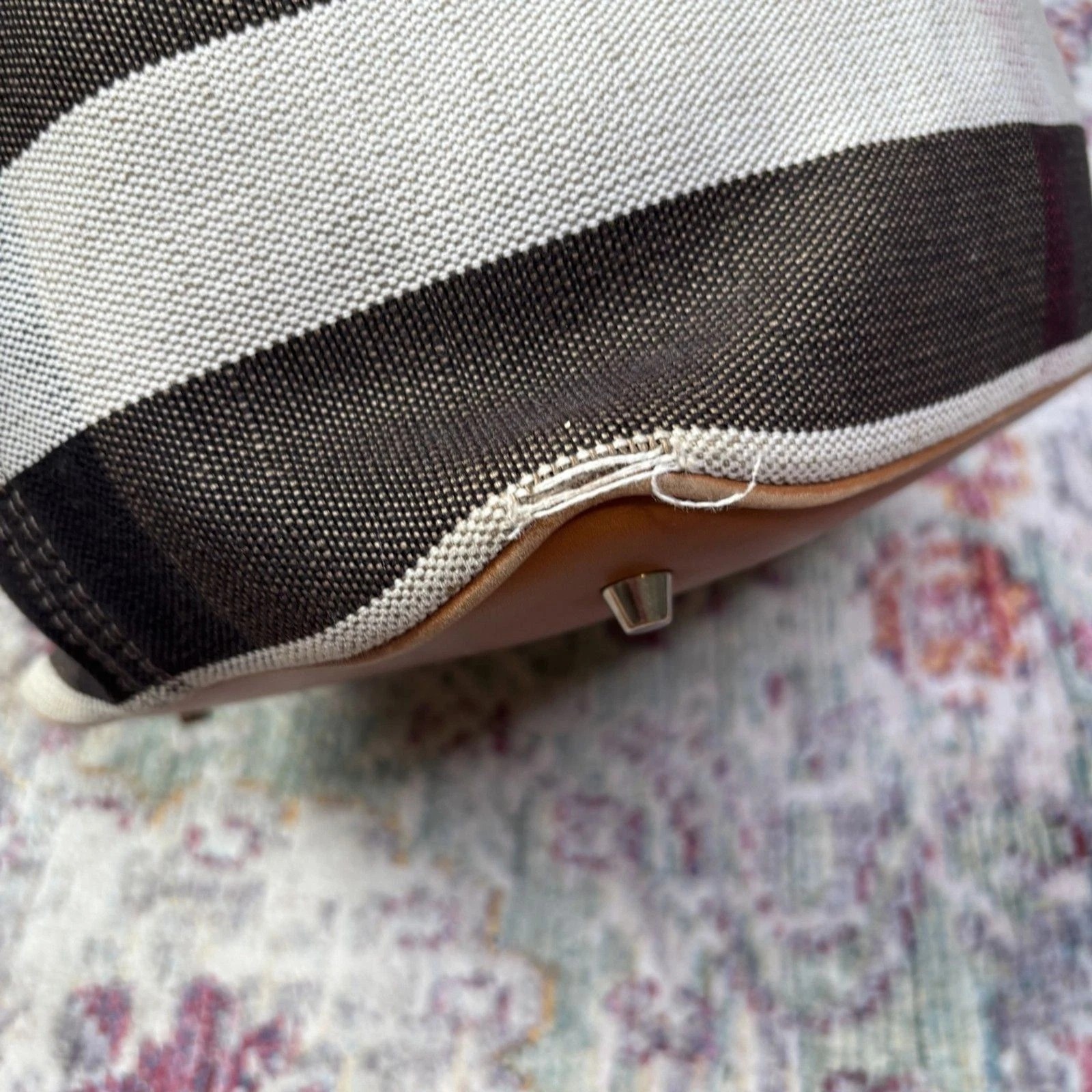 Burberry Check Canvas Bucket Bag – Beige Classic Nova Check – Vintage Shoulder Tote thumbnail 5