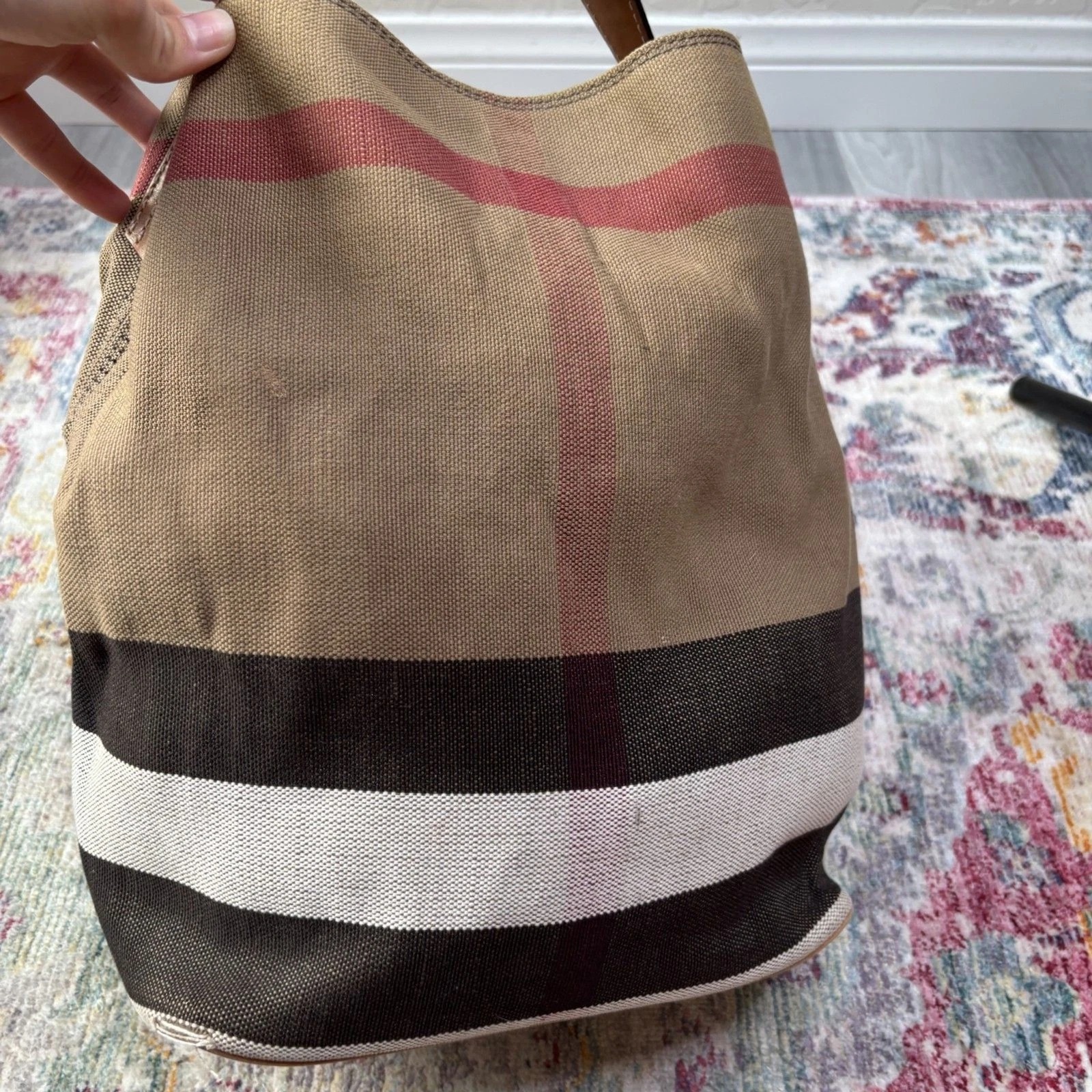 Burberry Check Canvas Bucket Bag – Beige Classic Nova Check – Vintage Shoulder Tote thumbnail 6
